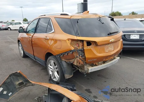 2018 Chevrolet Equinox Premier z USA, uszkodzony, nr VIN 2GNAXMEV6J6201218